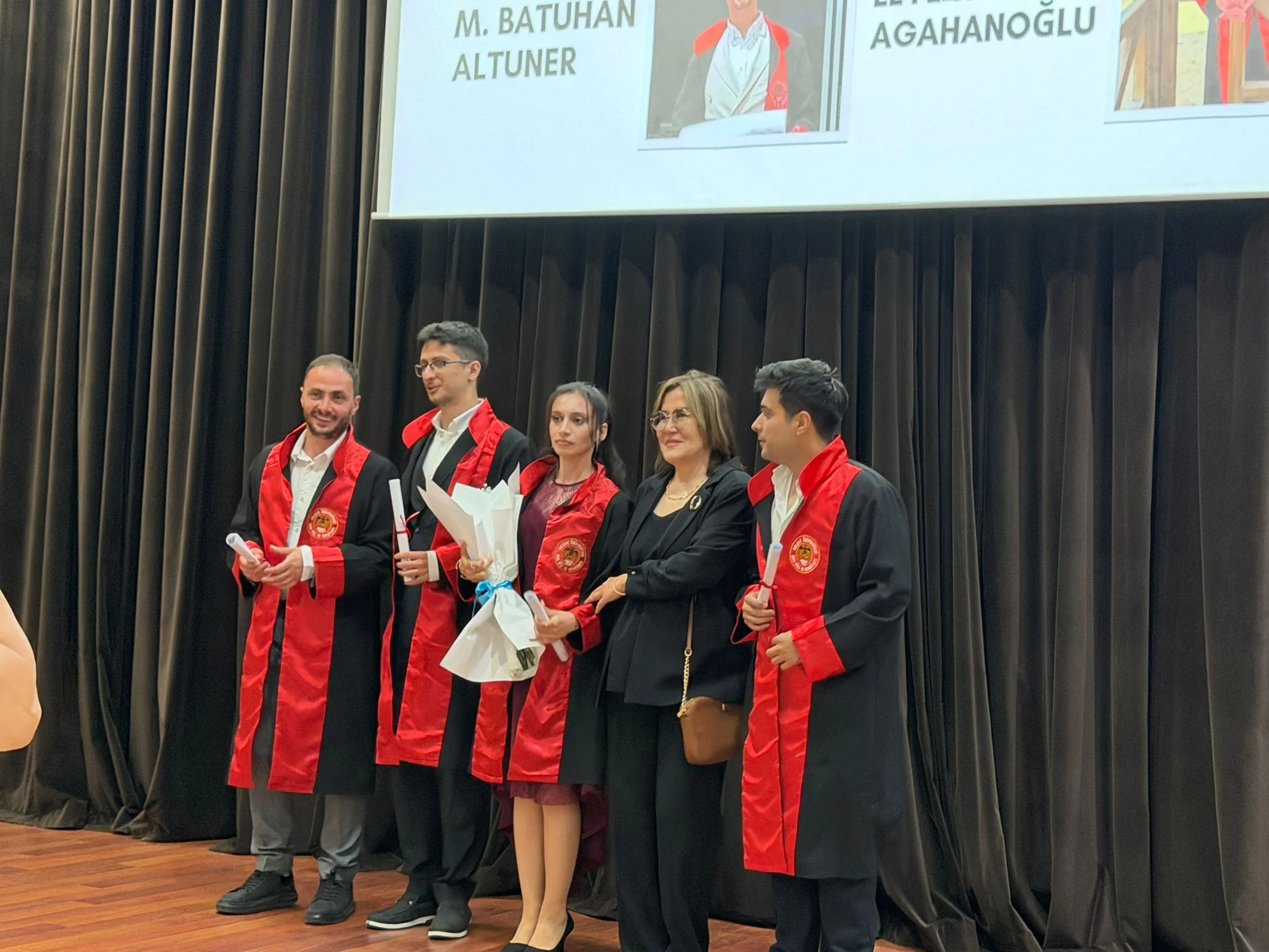 Selçuk Üniversitesi Rus Dili ve Edebiyatı Bölümünde Mezuniyet Coşkusu